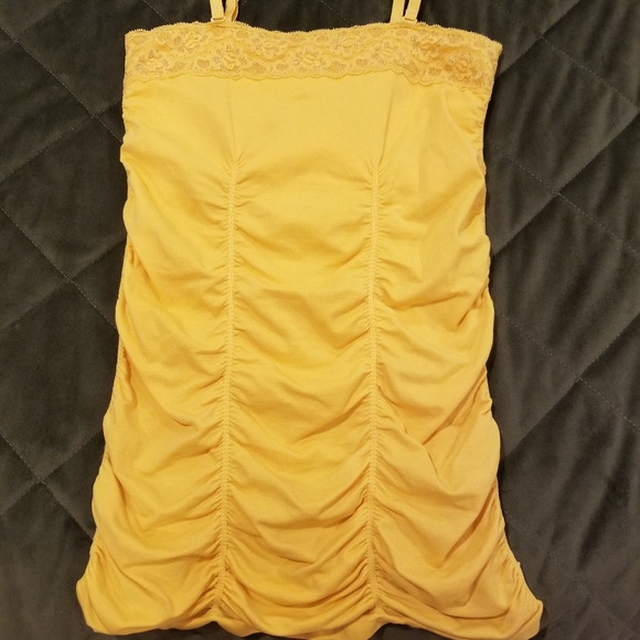 Guess - beautiful yellow Camisole - Picture 3 of 5